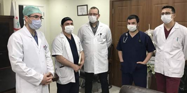Koronavirüsü atlatan 4 doktor plazma bağışında bulundu