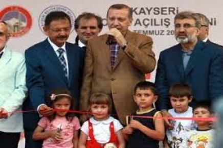 Başbakan, Kayseri’de 512 milyon liralık yatırımları hizmete açtı