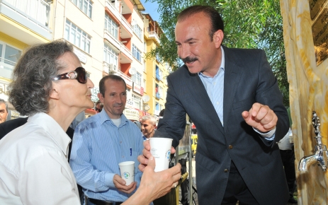 Bu çeşmeden su değil çorba akıyor