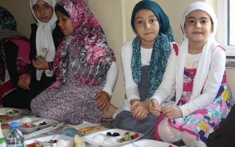 Camiler çocuk sesleri ile şenlendi
