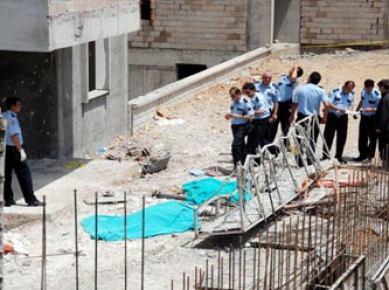 İskenderun'da okul inşaatında göçük meydana geldi...