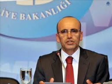 MALİYE BAKANI: 'HER ŞEY PARA DEĞİL'