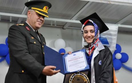 Ödülü alırken çok gururlandım