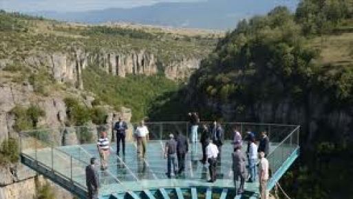 Tokatlı Kanyonu'na 100 metrekarelik cam teras yapıldı