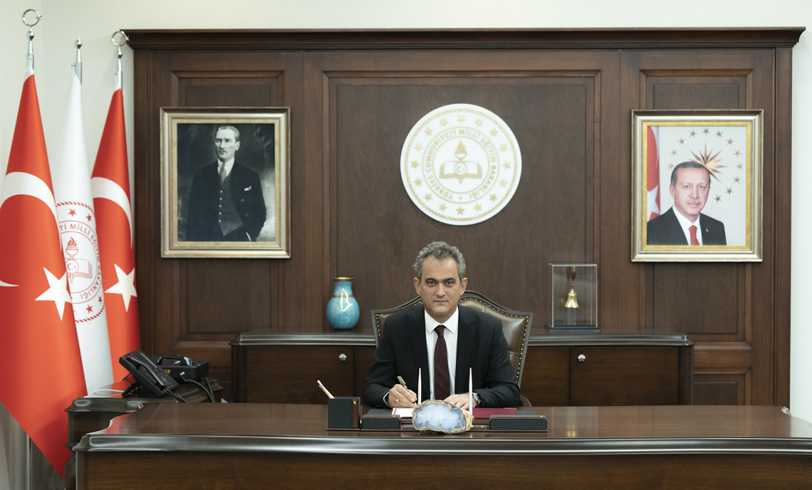 20 bin öğretmen ne zaman okullara yerleşecek? Mahmut Özer açıkladı