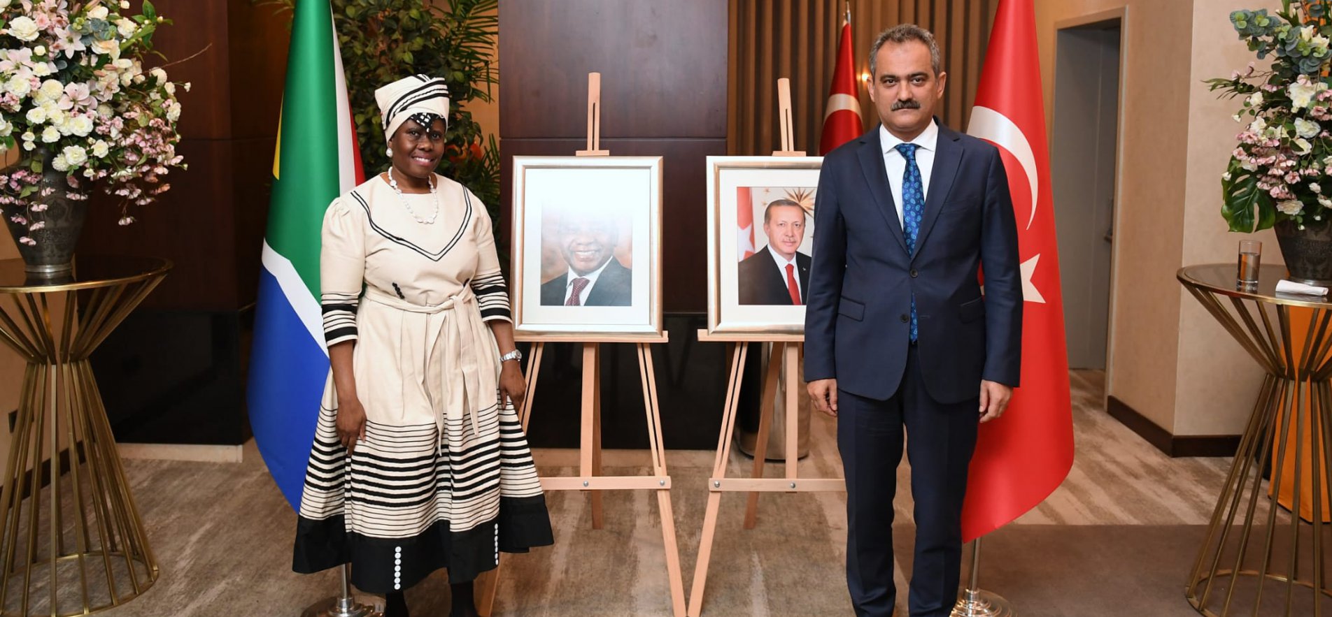 Bakan Özer, Güney Afrika Ulusal Miras Günü Resepsiyonuna Katıldı