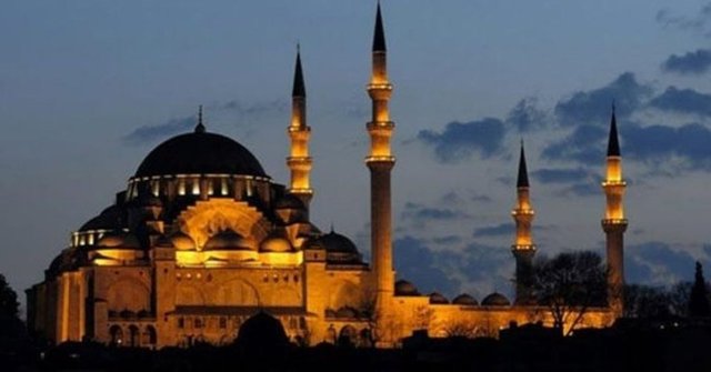 Mevlid Kandilinde Okunacak Dualar ve Mevlid Kandili Mesajları