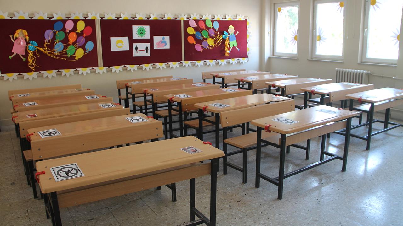 Derslerin boş geçmesi MEB'in seminerinden daha mı az önemlidir?
