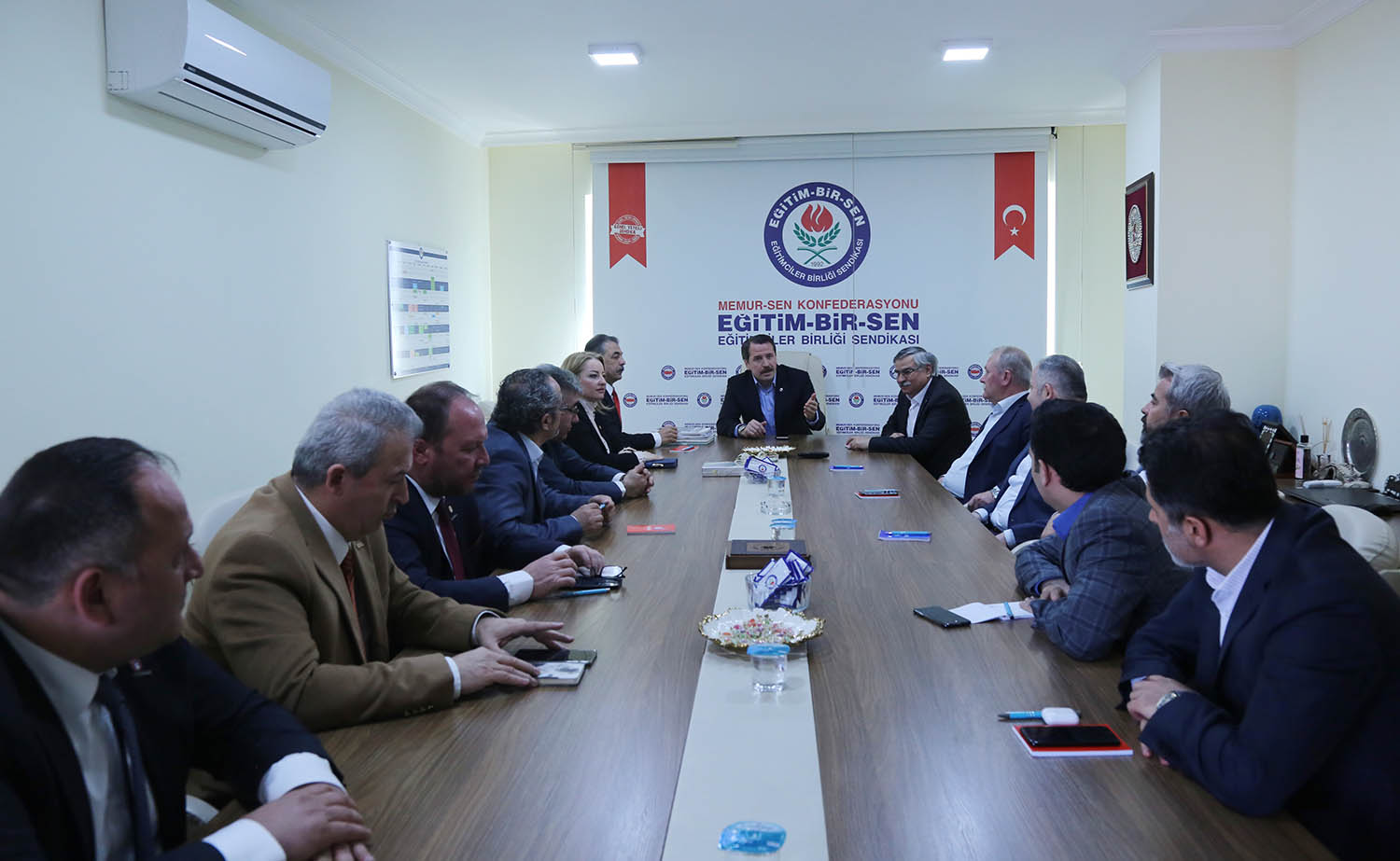 Eğitim-İş, Eğitim-Bir-Sen'i Ziyaret Etti