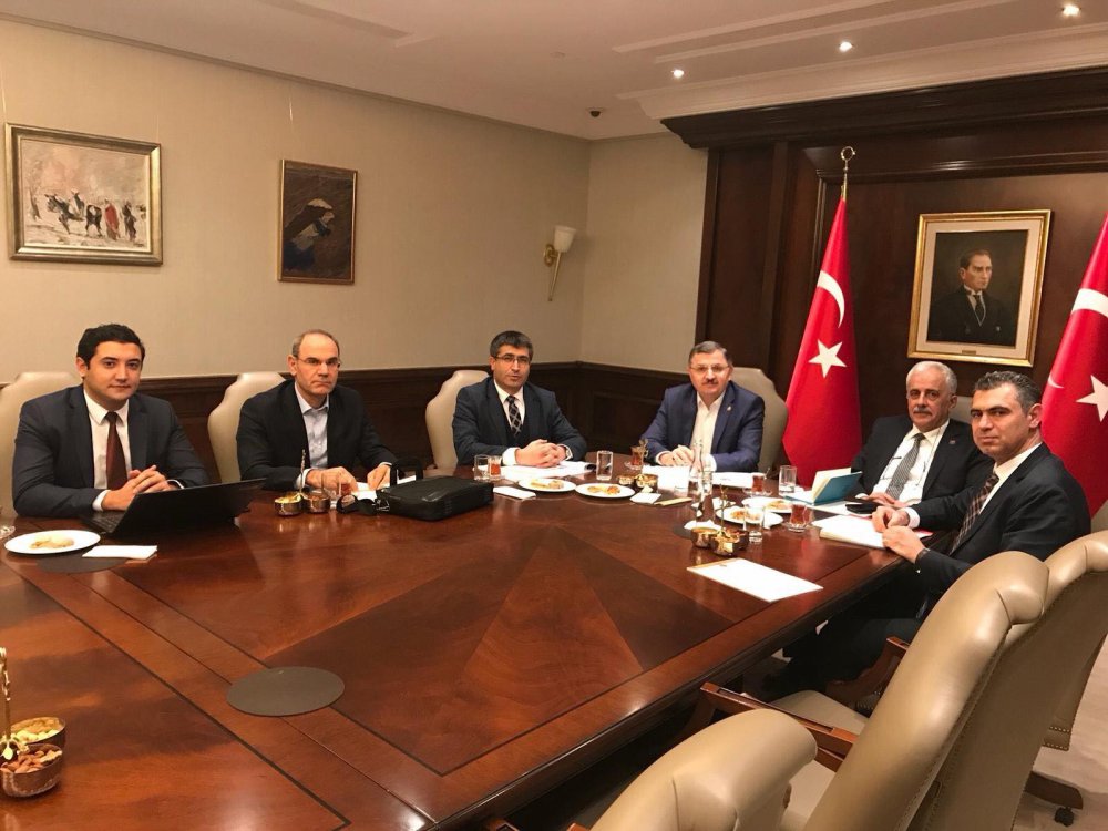 AHMET GÜNDOĞDU ; BAKAN’IN GÖREVDEN ALDIĞI BÜROKRATLARLA BAKANIN GÖREVE GETİRDİĞİ GENEL MÜDÜRLERİ DENETLİYOR